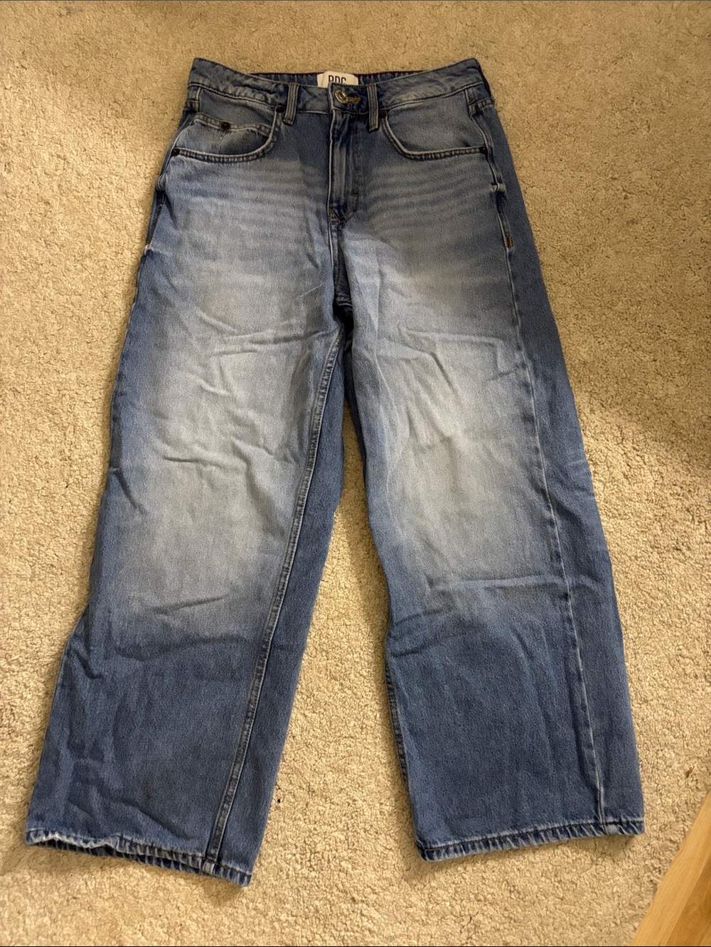 Light wash baggy jeans